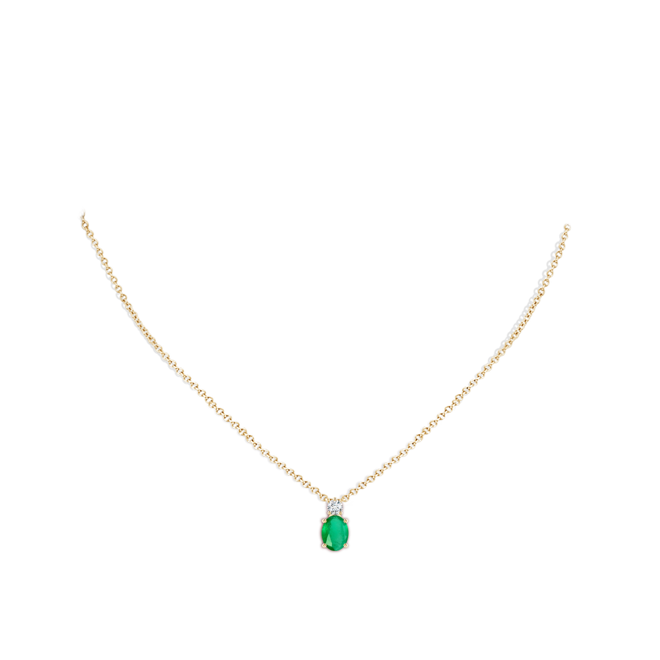 8x6mm A Oval Emerald Solitaire Pendant with Diamond in Yellow Gold pen