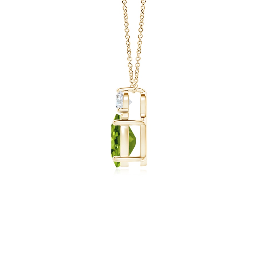 7x5mm AAAA Oval Peridot Solitaire Pendant with Diamond in Yellow Gold side 199