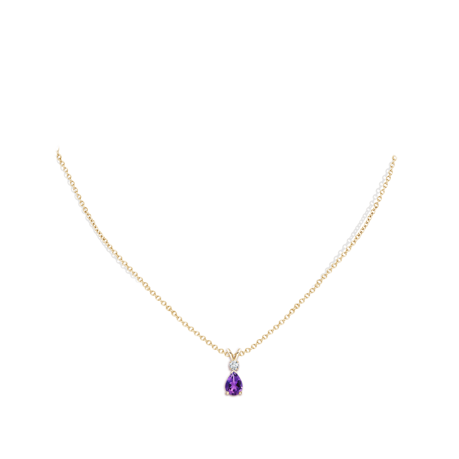 7x5mm AAAA Amethyst Teardrop Pendant with Diamond in Yellow Gold pen