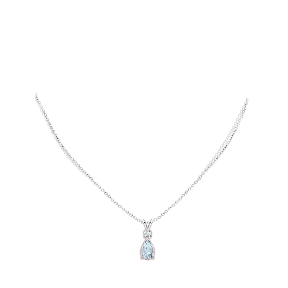10x7mm A Aquamarine Teardrop Pendant with Diamond in White Gold pen
