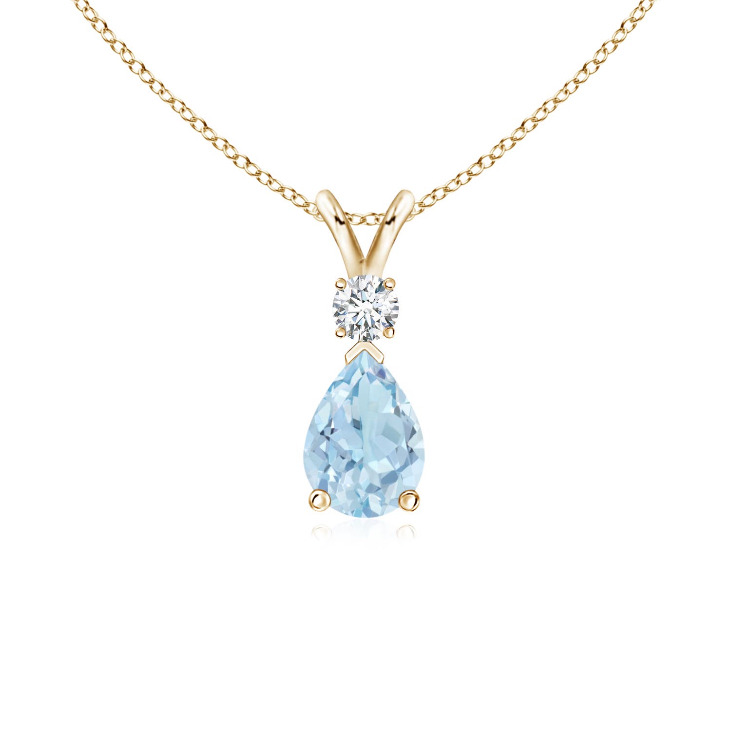 AA - Aquamarine / 0.62 CT / 14 KT Yellow Gold