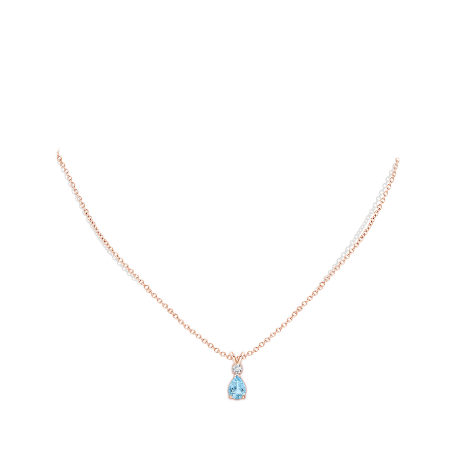 7x5mm AAAA Aquamarine Teardrop Pendant with Diamond in Rose Gold pen