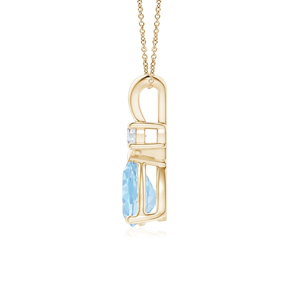 8x6mm AAA Aquamarine Teardrop Pendant with Diamond in Yellow Gold side 199