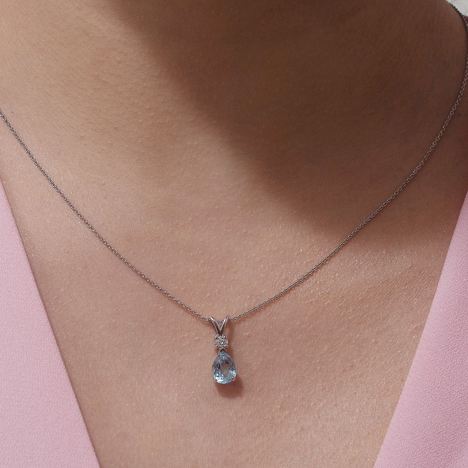 Aquamarine Teardrop Pendant with Diamond