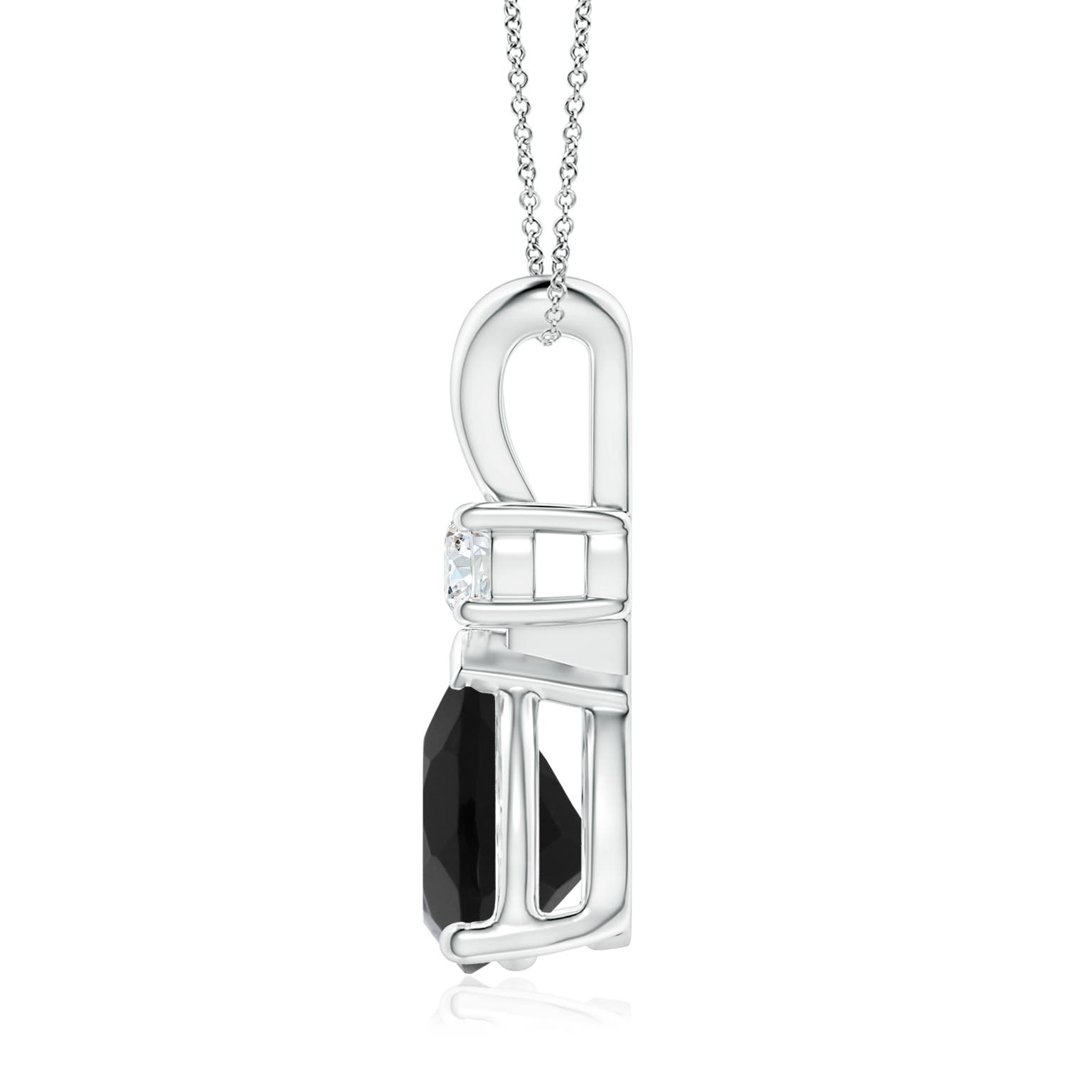 AAA - Black Onyx / 3.18 CT / 14 KT White Gold