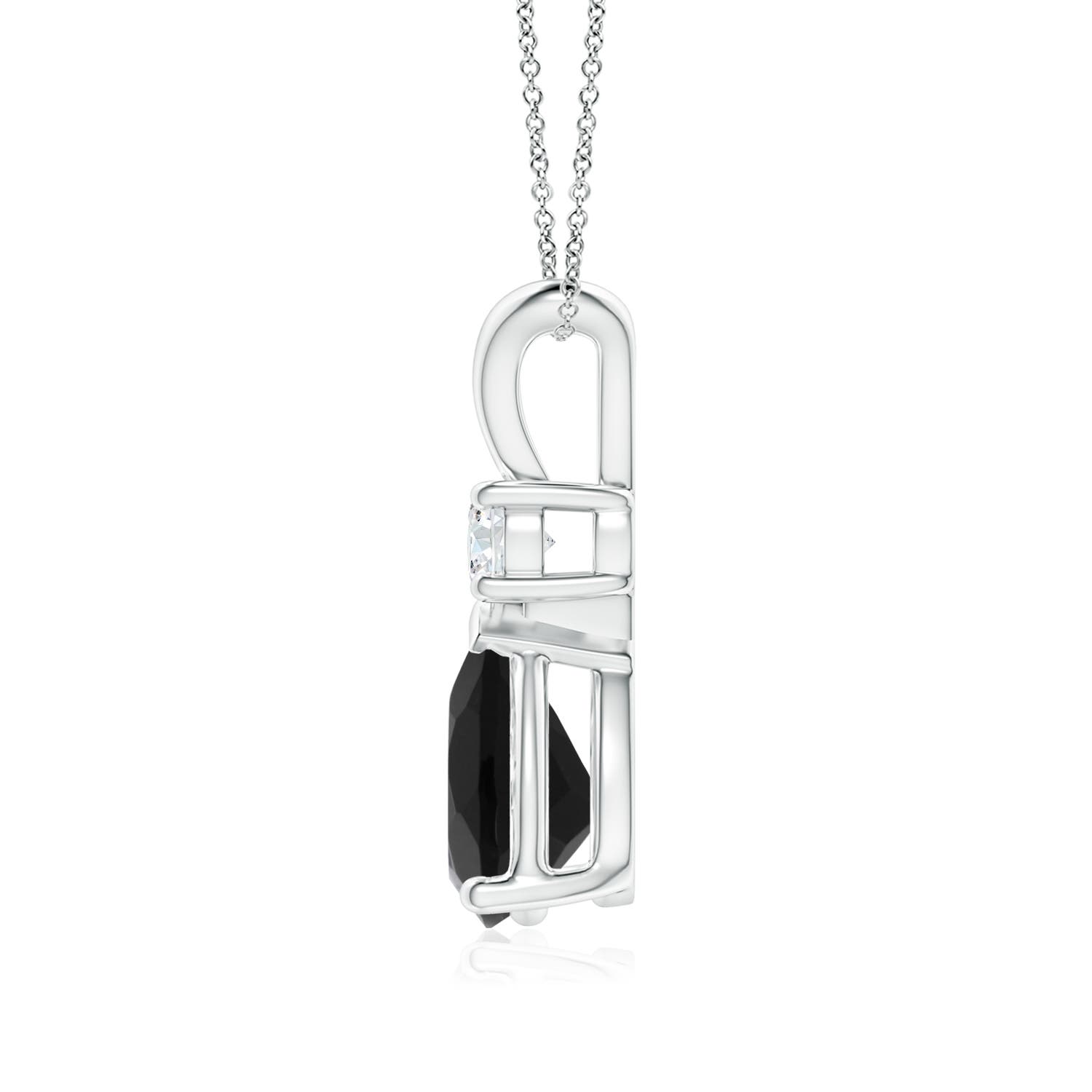 AAA - Black Onyx / 2.01 CT / 14 KT White Gold