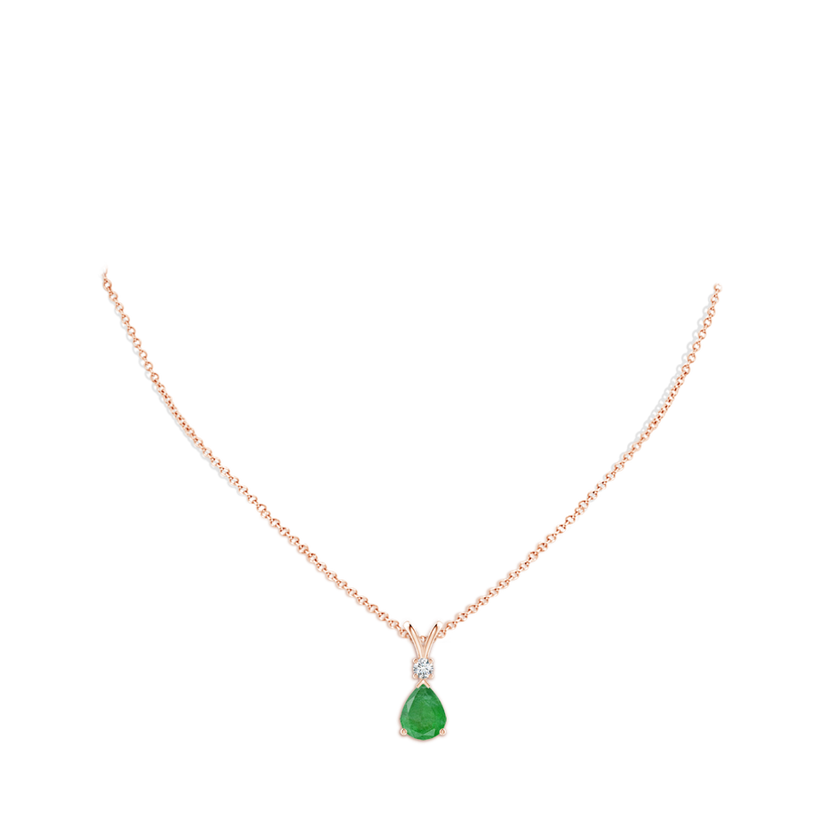 10x8mm A Prong-Set Emerald Teardrop V-Bale Pendant with Diamond in Rose Gold pen