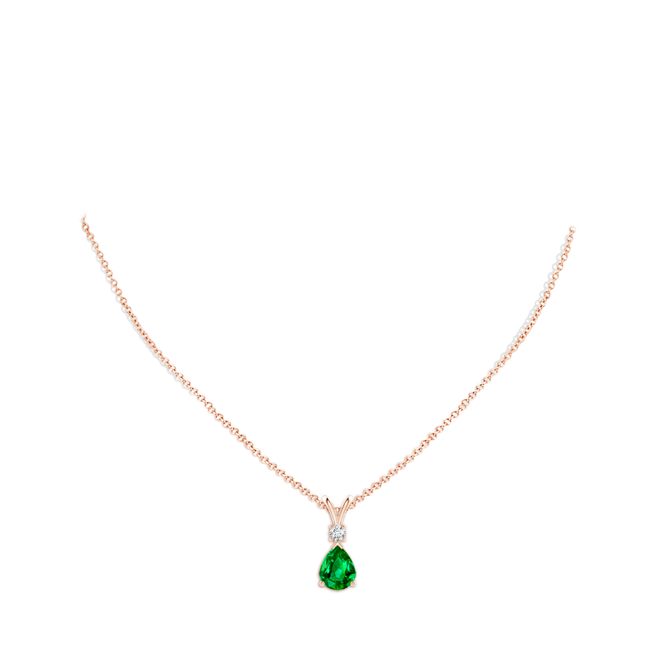 10x8mm AAAA Prong-Set Emerald Teardrop V-Bale Pendant with Diamond in Rose Gold pen