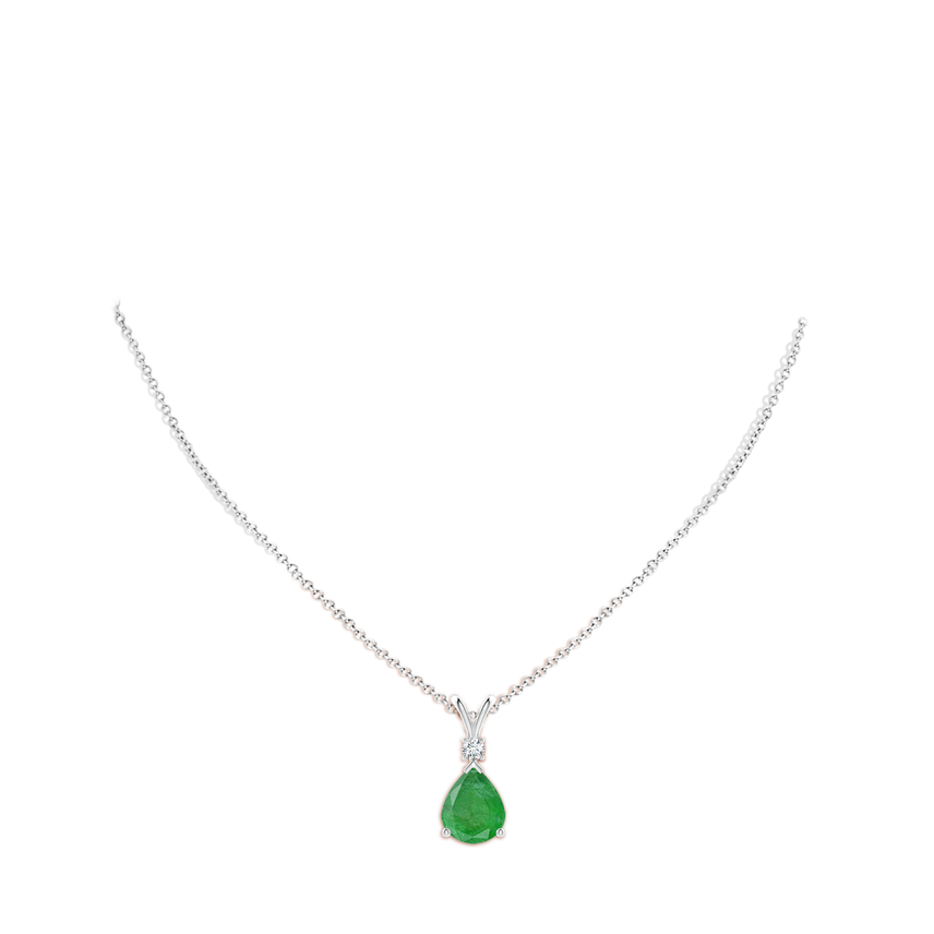 Emerald Teardrop Pendant with Diamond