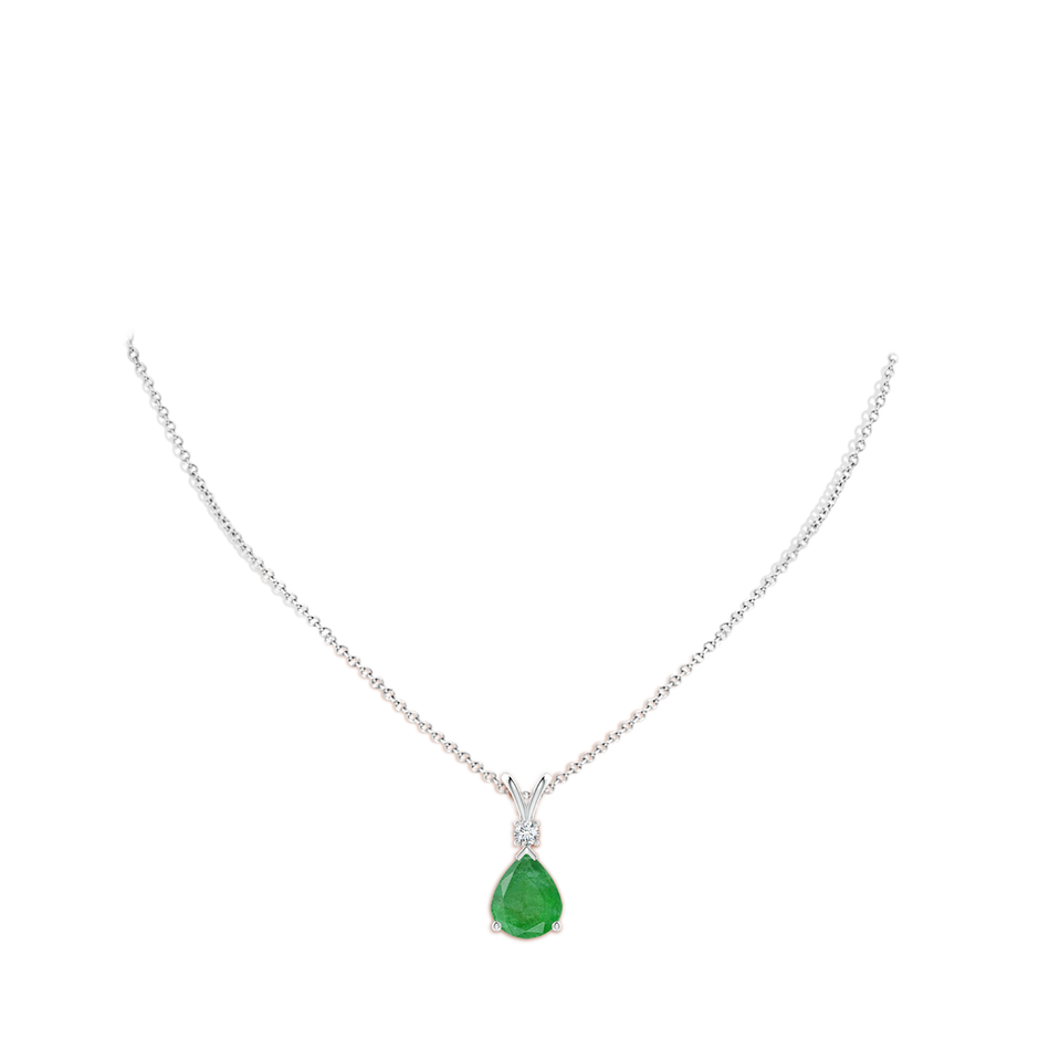 12x10mm A Prong-Set Emerald Teardrop V-Bale Pendant with Diamond in White Gold pen
