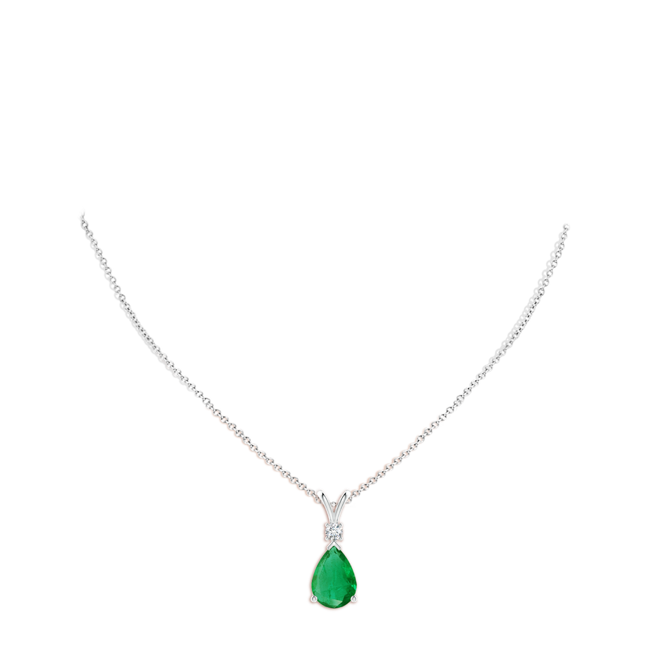 14x10mm AA Prong-Set Emerald Teardrop V-Bale Pendant with Diamond in P950 Platinum pen