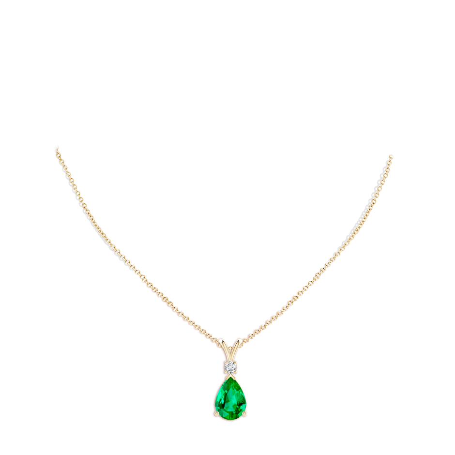 14x10mm AAA Prong-Set Emerald Teardrop V-Bale Pendant with Diamond in Yellow Gold pen