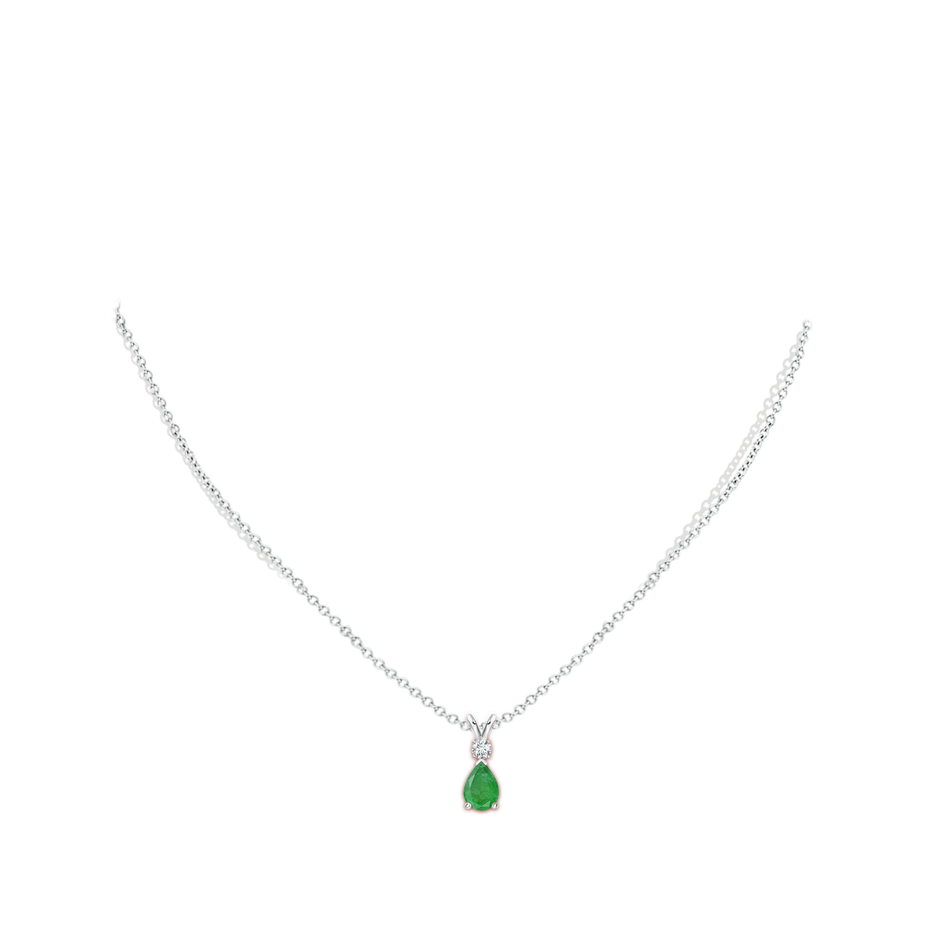 7x5mm A Prong-Set Emerald Teardrop V-Bale Pendant with Diamond in S999 Silver pen