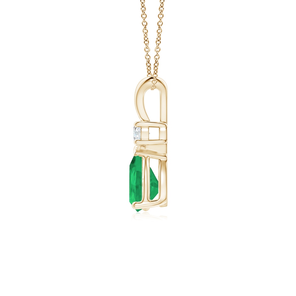 7x5mm A Prong-Set Emerald Teardrop V-Bale Pendant with Diamond in Yellow Gold side 199