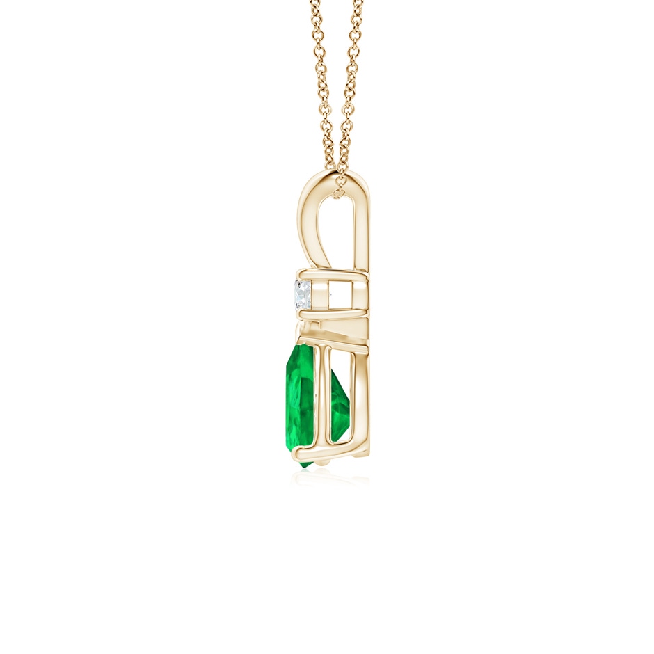 7x5mm AAA Prong-Set Emerald Teardrop V-Bale Pendant with Diamond in 18K Yellow Gold side 199