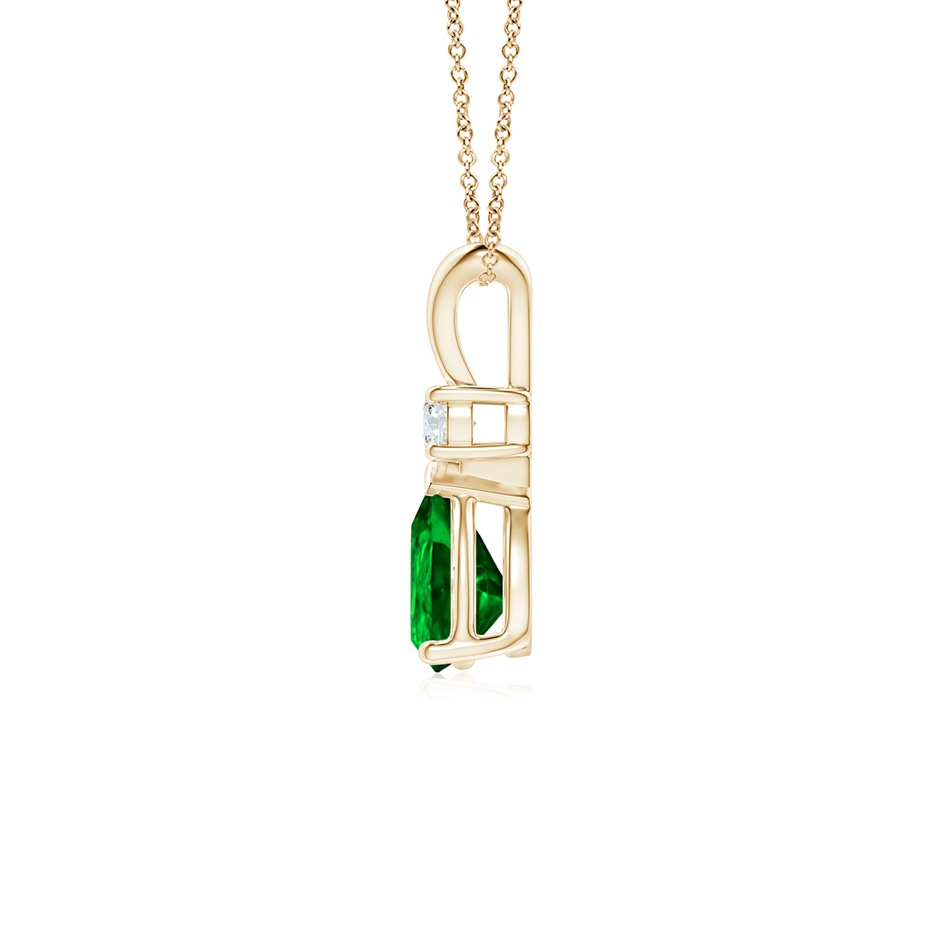 7x5mm AAAA Prong-Set Emerald Teardrop V-Bale Pendant with Diamond in Yellow Gold side 199