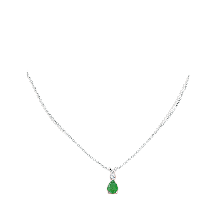 8x6mm A Prong-Set Emerald Teardrop V-Bale Pendant with Diamond in P950 Platinum pen