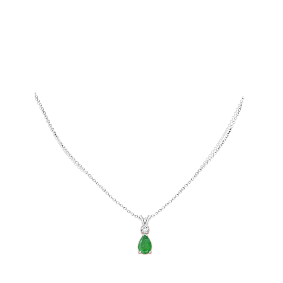 9x6mm A Prong-Set Emerald Teardrop V-Bale Pendant with Diamond in 18K White Gold pen