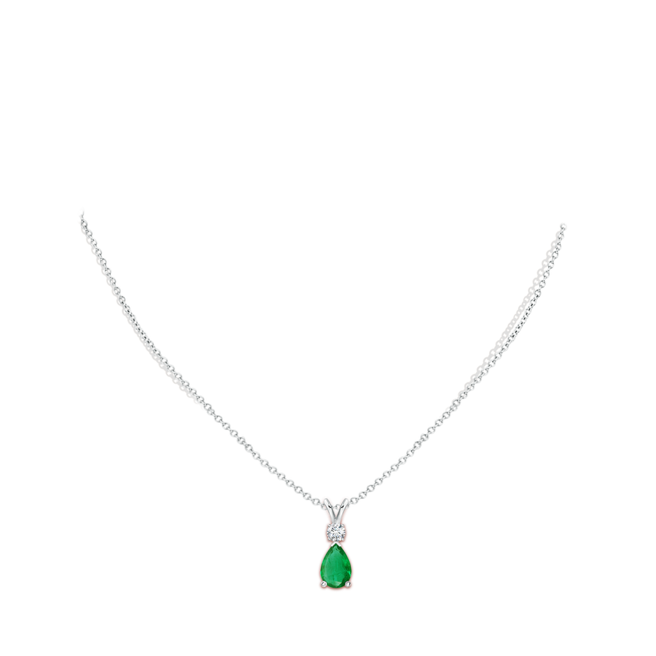 9x6mm AA Prong-Set Emerald Teardrop V-Bale Pendant with Diamond in S999 Silver pen