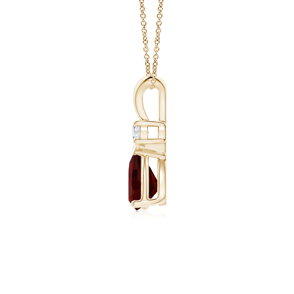 7x5mm AAA Prong-Set Garnet Teardrop V-Bale Pendant with Diamond in Yellow Gold side 199