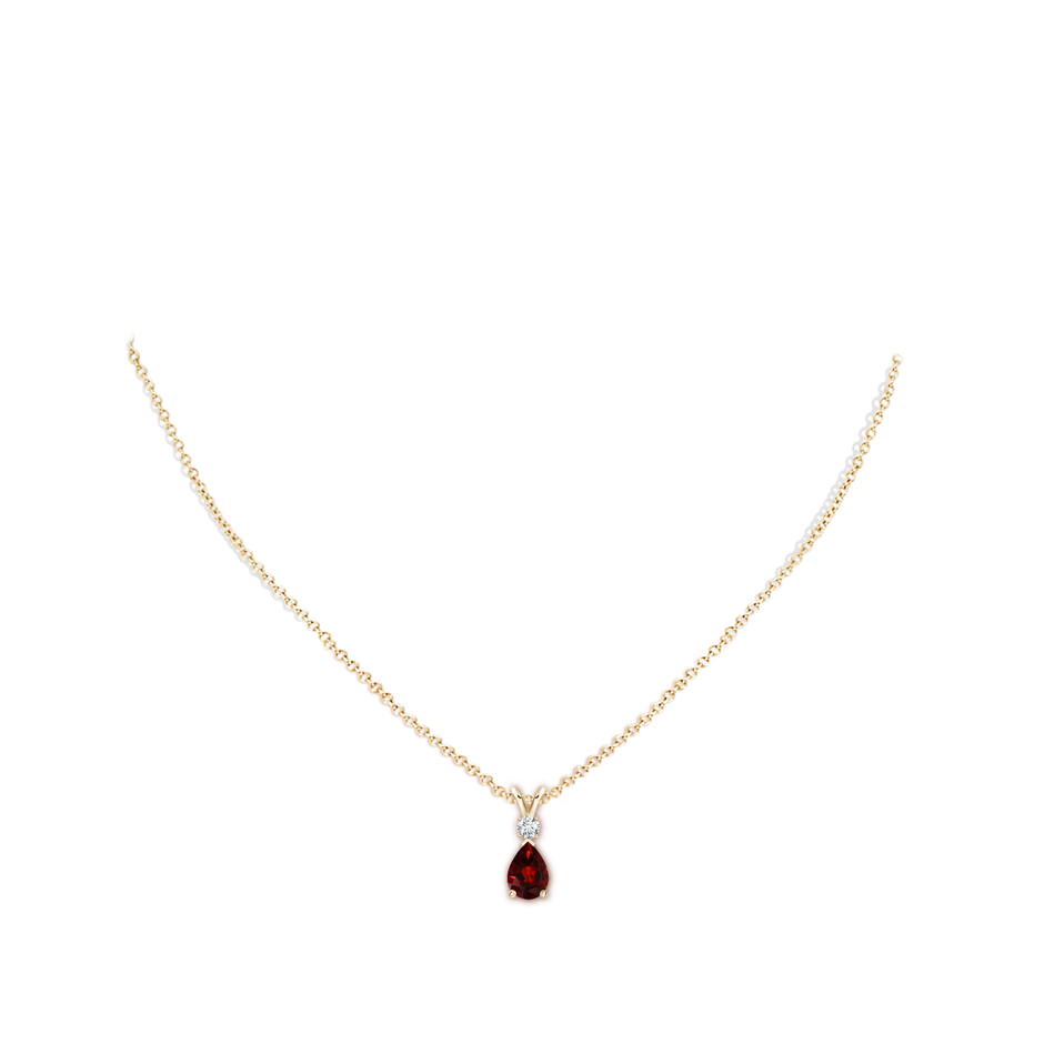 7x5mm AAA Prong-Set Garnet Teardrop V-Bale Pendant with Diamond in Yellow Gold pen