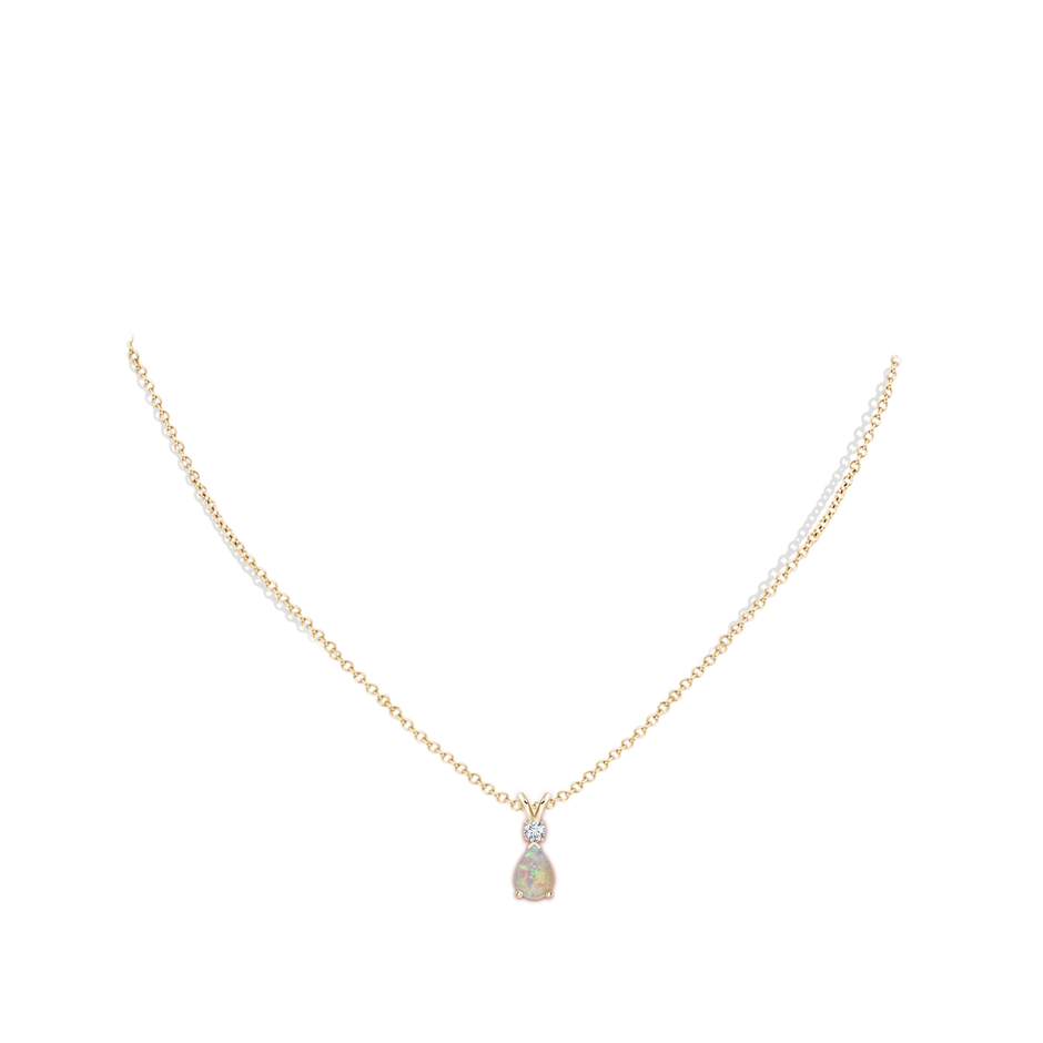 7x5mm AAAA Prong-Set Opal Teardrop V-Bale Pendant with Diamond in Yellow Gold pen