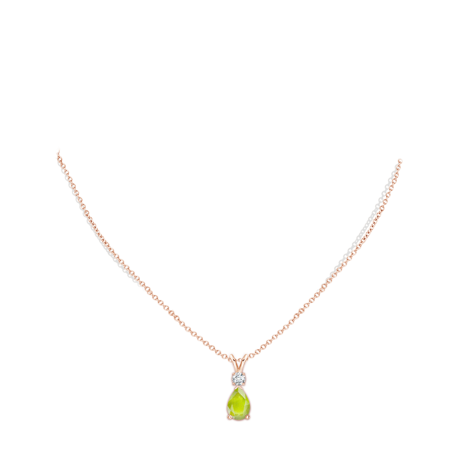 10x7mm A Prong-Set Peridot Teardrop V-Bale Pendant with Diamond in Rose Gold pen