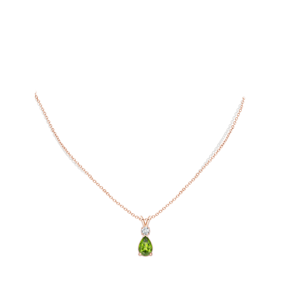 10x7mm AAA Prong-Set Peridot Teardrop V-Bale Pendant with Diamond in Rose Gold pen