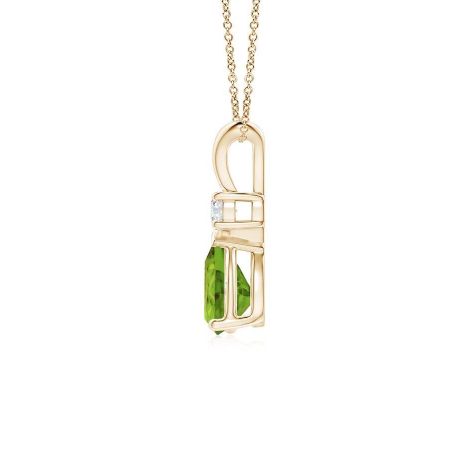 7x5mm AAA Prong-Set Peridot Teardrop V-Bale Pendant with Diamond in Yellow Gold side 199