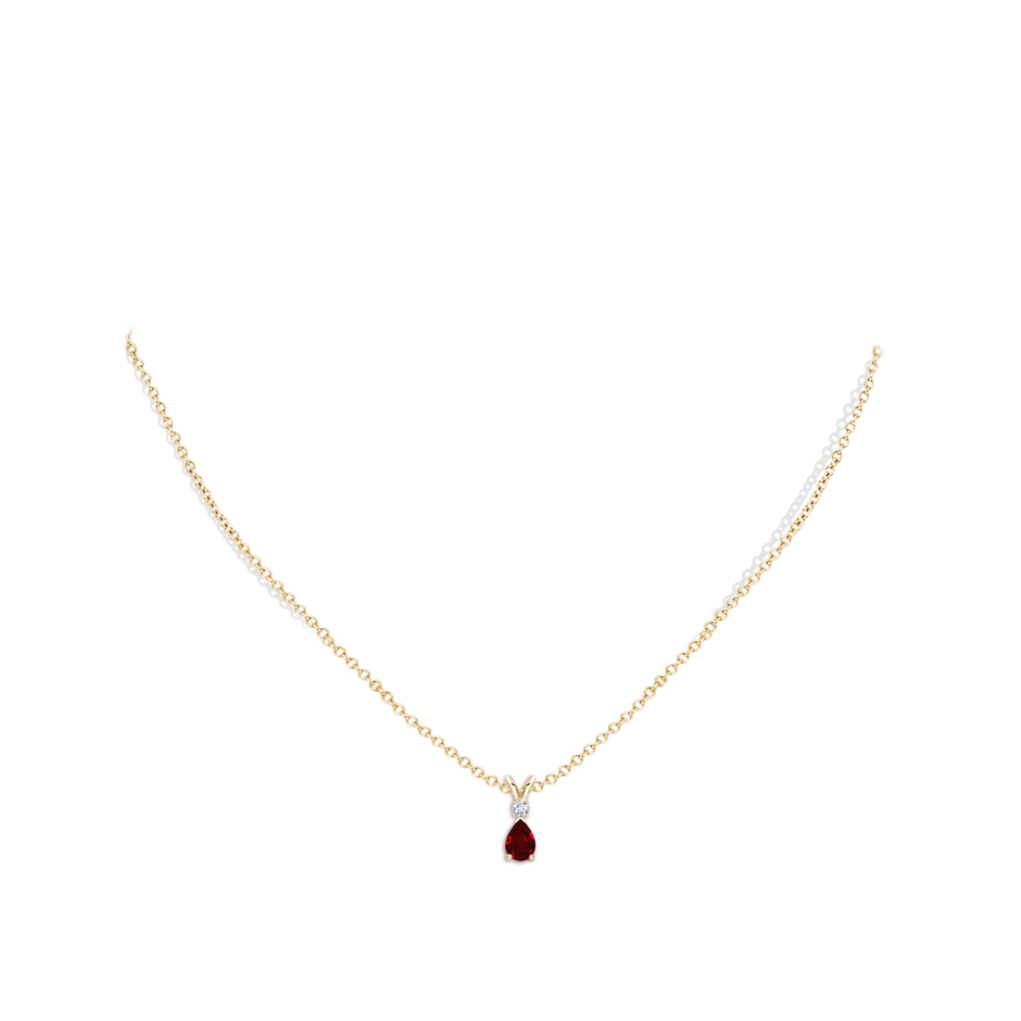 6x4mm AAAA Ruby Teardrop Pendant with Diamond in Yellow Gold pen