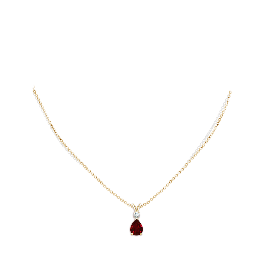 8x6mm AAAA Ruby Teardrop Pendant with Diamond in 18K Yellow Gold pen