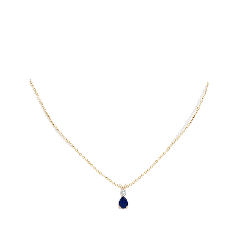 7x5mm AA Blue Sapphire Teardrop Pendant with Diamond in Yellow Gold pen