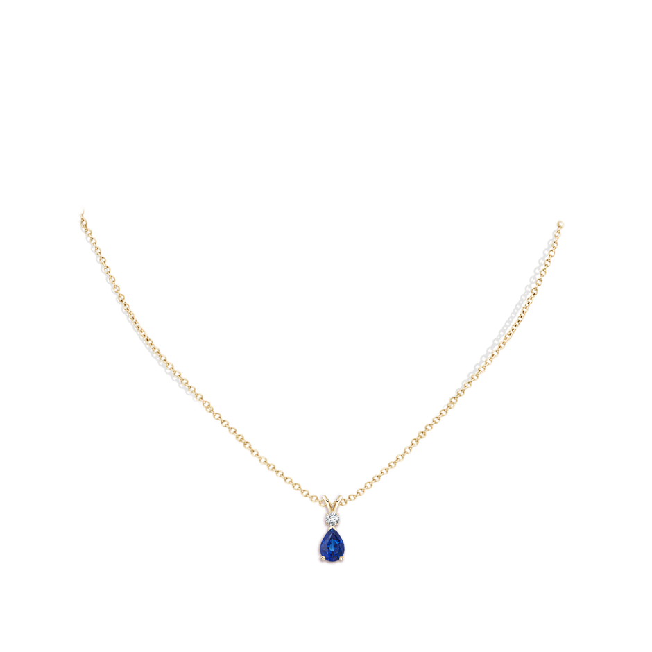 7x5mm AAA Blue Sapphire Teardrop Pendant with Diamond in Yellow Gold pen