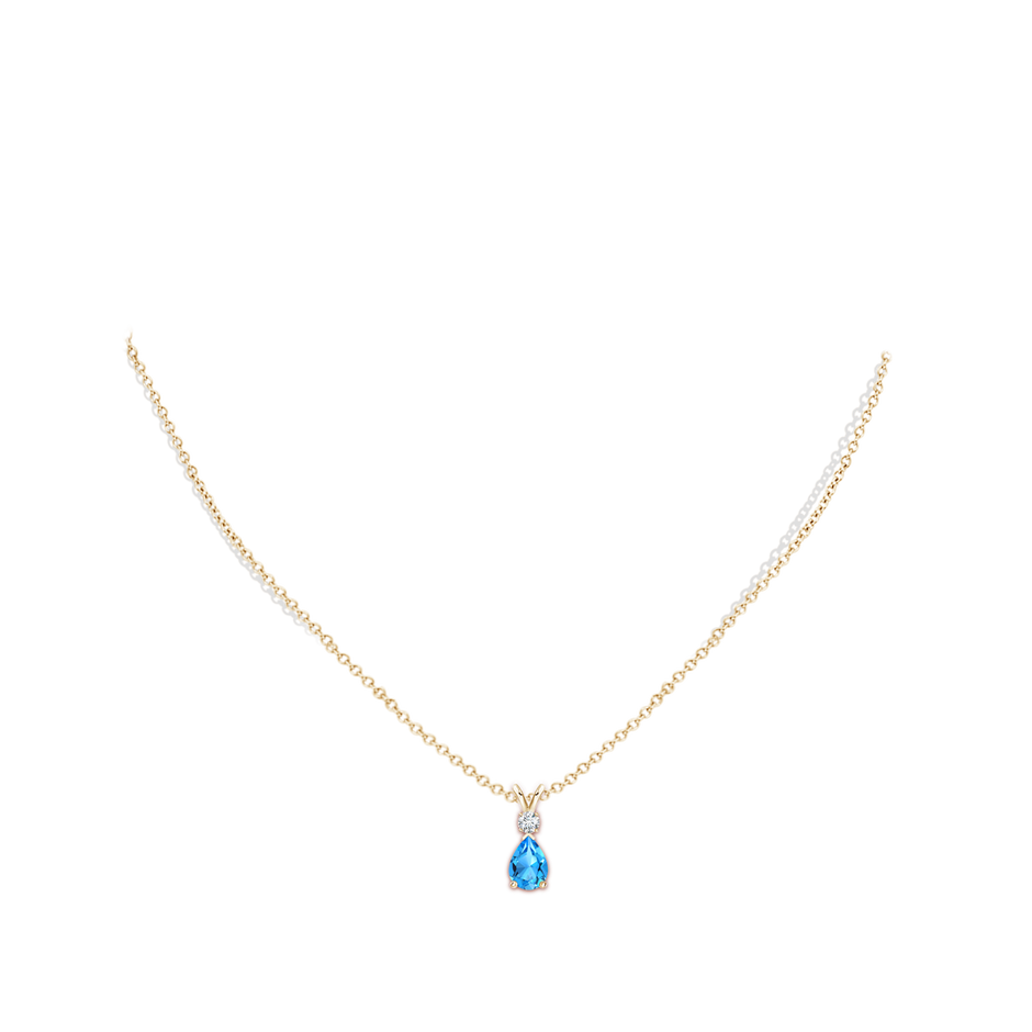 7x5mm AAAA Prong-Set Swiss Blue Topaz Teardrop V-Bale Pendant with Diamond in Yellow Gold pen