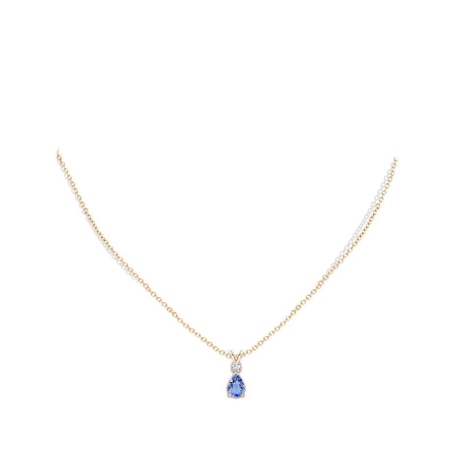7x5mm A Prong-Set Tanzanite Teardrop V-Bale Pendant with Diamond in 9K Yellow Gold pen