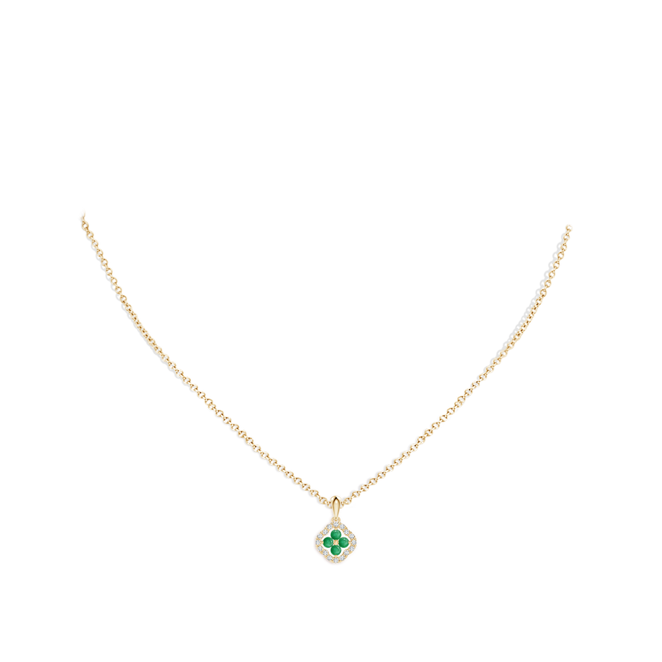 2mm A Diamond Framed Emerald Clover Pendant in Yellow Gold pen