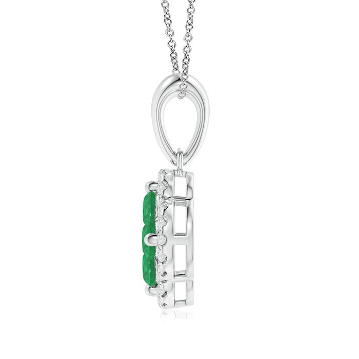 A - Emerald / 0.52 CT / 14 KT White Gold