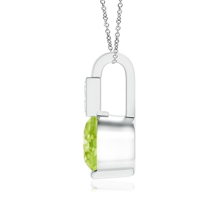 AA - Peridot / 0.56 CT / 14 KT White Gold