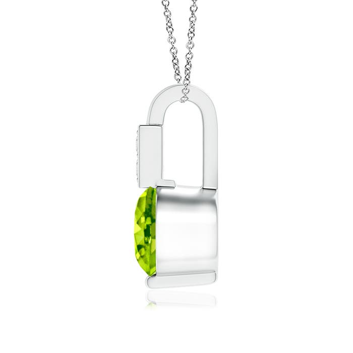 AAA - Peridot / 0.56 CT / 14 KT White Gold