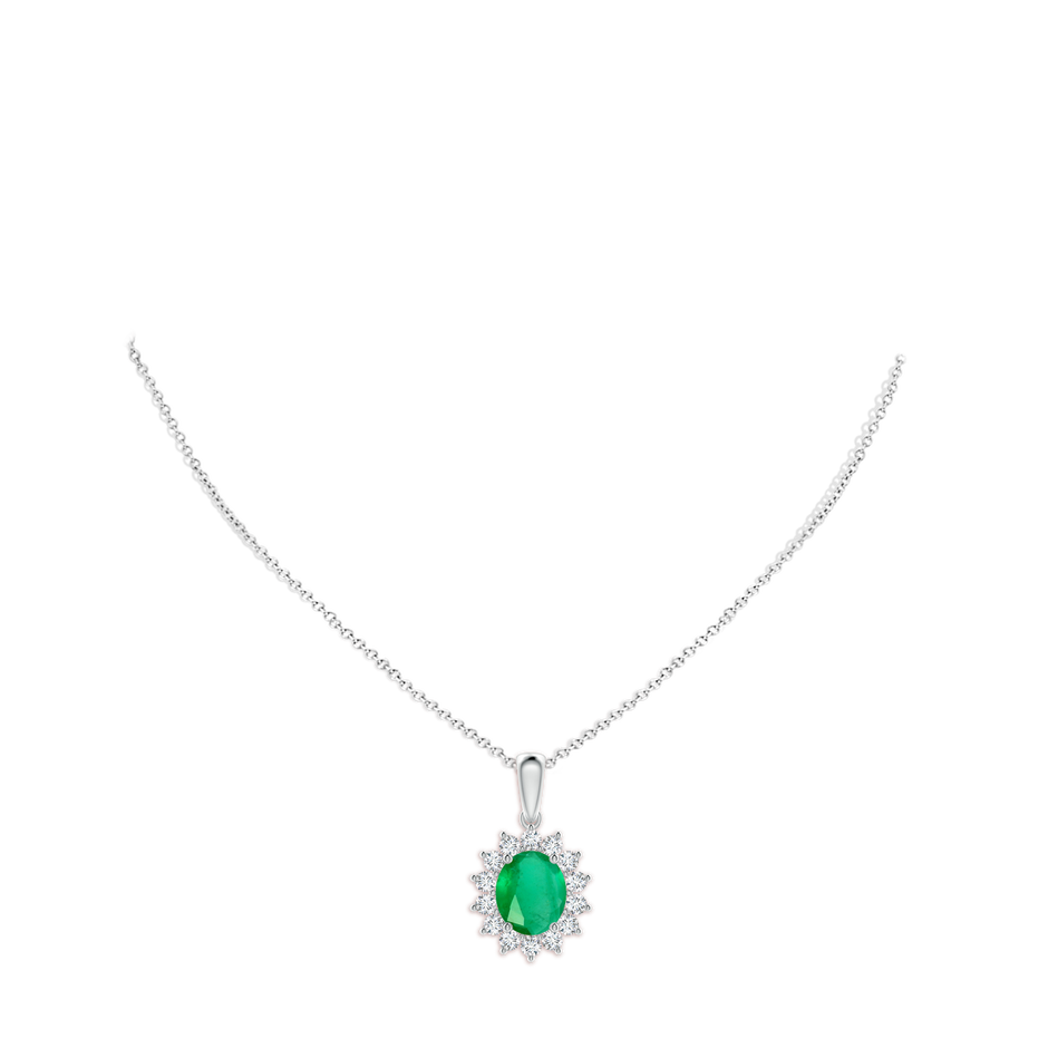 12x10mm A Oval Emerald Pendant with Floral Diamond Halo in P950 Platinum pen