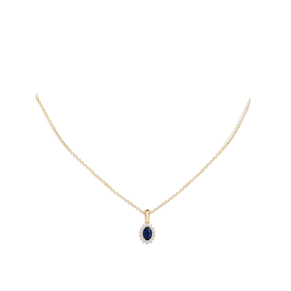 6x4mm A Oval Sapphire Pendant with Floral Diamond Halo in Yellow Gold pen