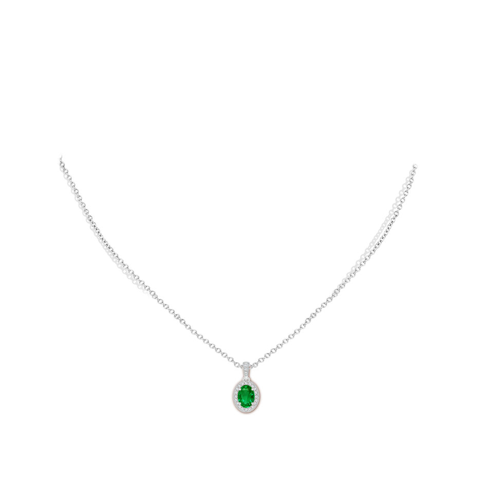 7x5mm AAAA Vintage Style Oval Emerald Pendant with Diamond Halo in White Gold pen