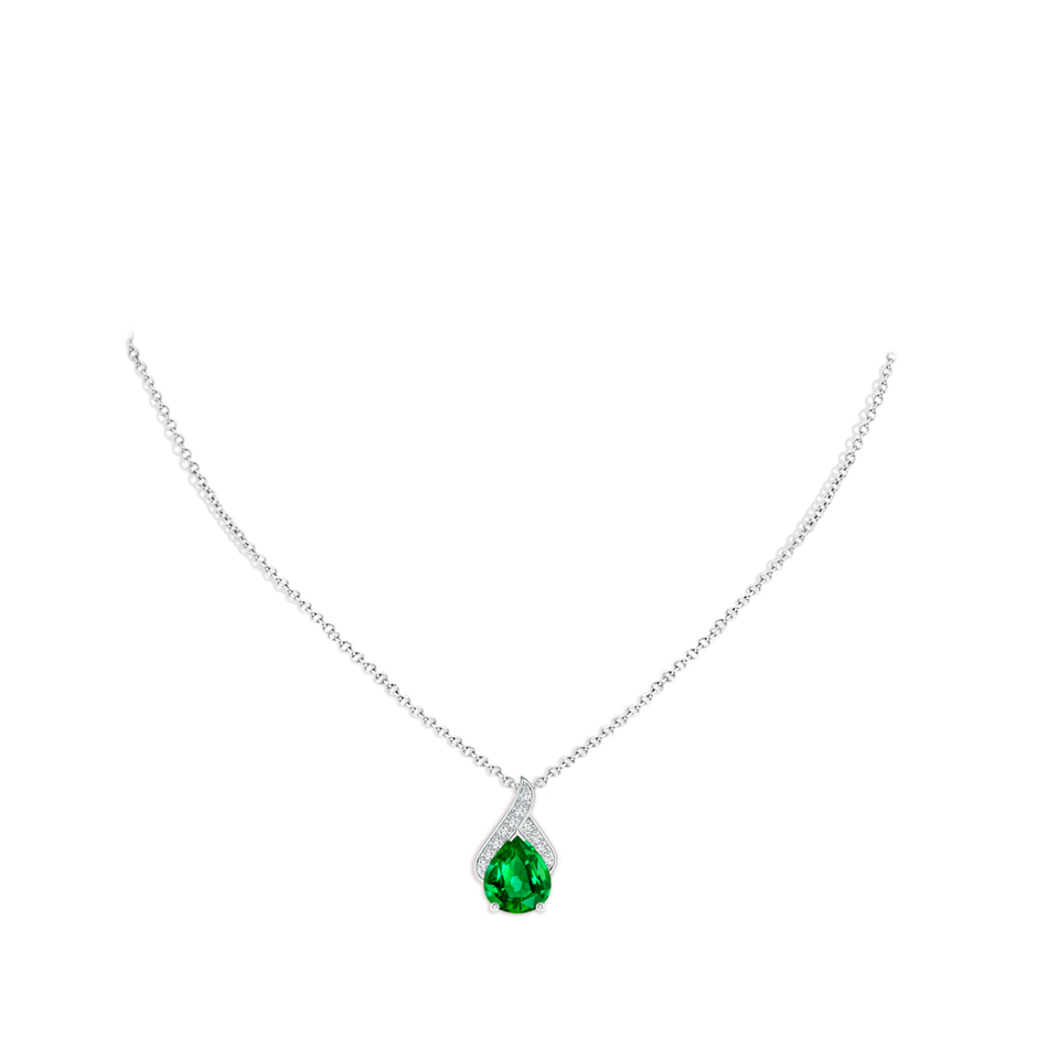 12x10mm AAAA Solitaire Pear-Shaped Emerald Flame Pendant in P950 Platinum pen