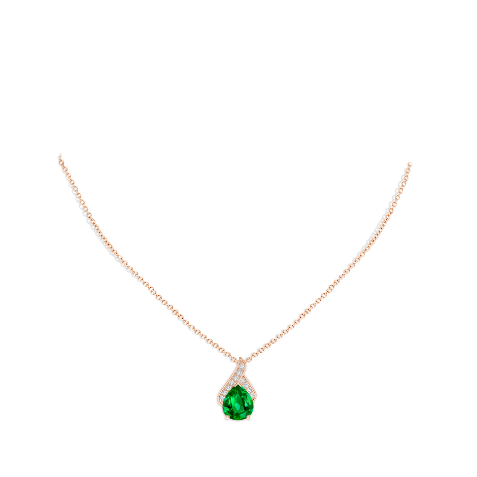 12x10mm AAAA Solitaire Pear-Shaped Emerald Flame Pendant in Rose Gold pen