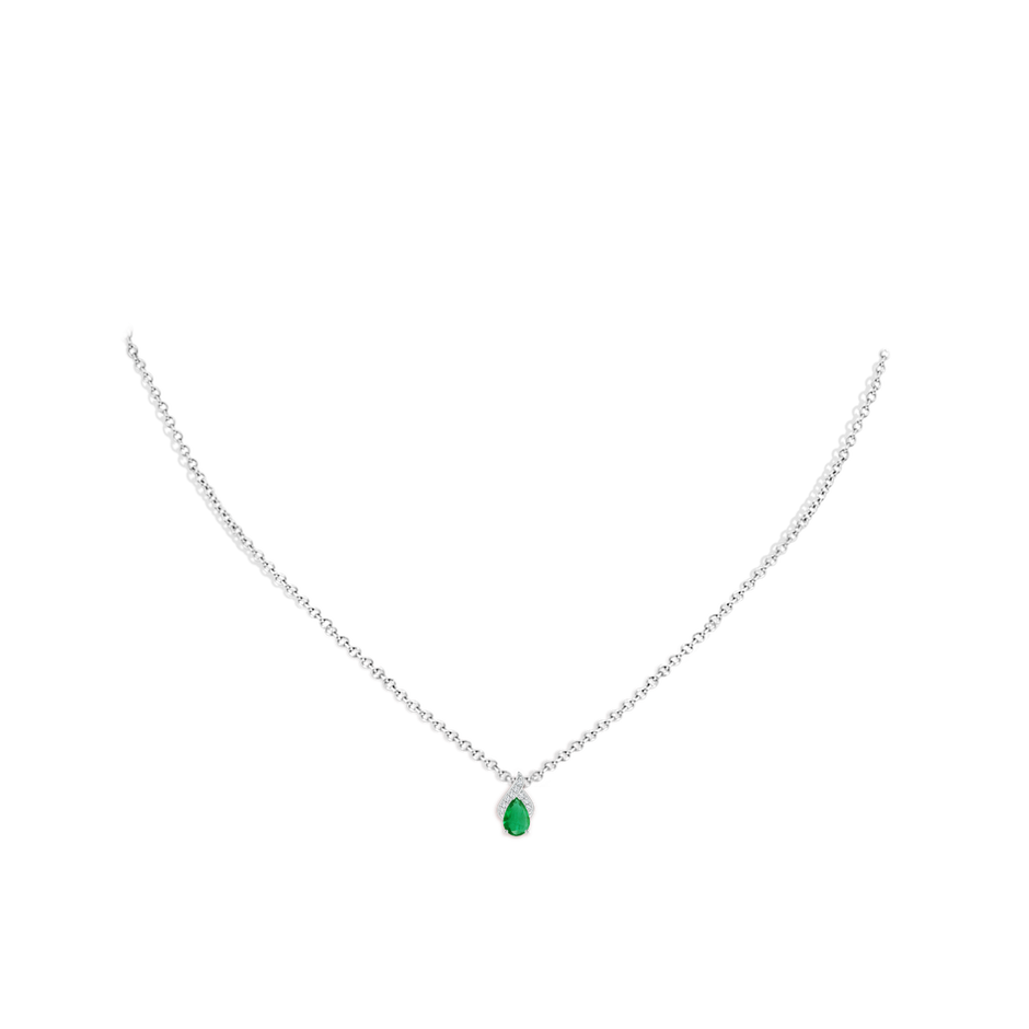 6x4mm AA Solitaire Pear-Shaped Emerald Flame Pendant in P950 Platinum pen