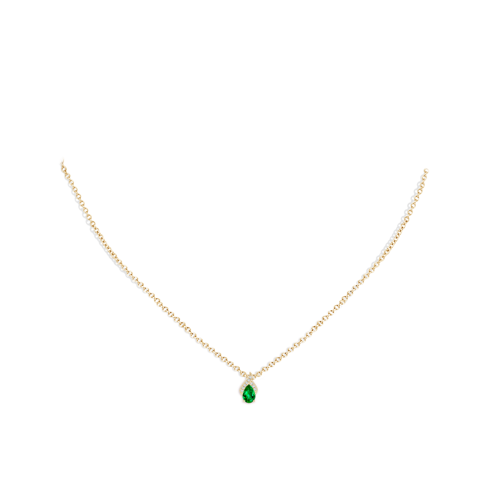 6x4mm AAAA Solitaire Pear-Shaped Emerald Flame Pendant in Yellow Gold pen