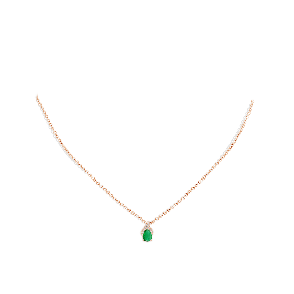 7x5mm AA Solitaire Pear-Shaped Emerald Flame Pendant in Rose Gold pen