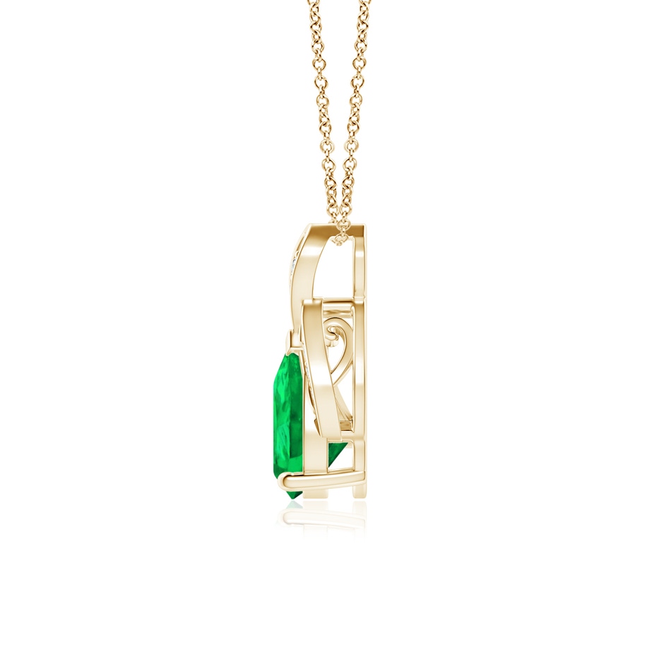 8x6mm AAA Solitaire Pear-Shaped Emerald Flame Pendant in Yellow Gold side 199