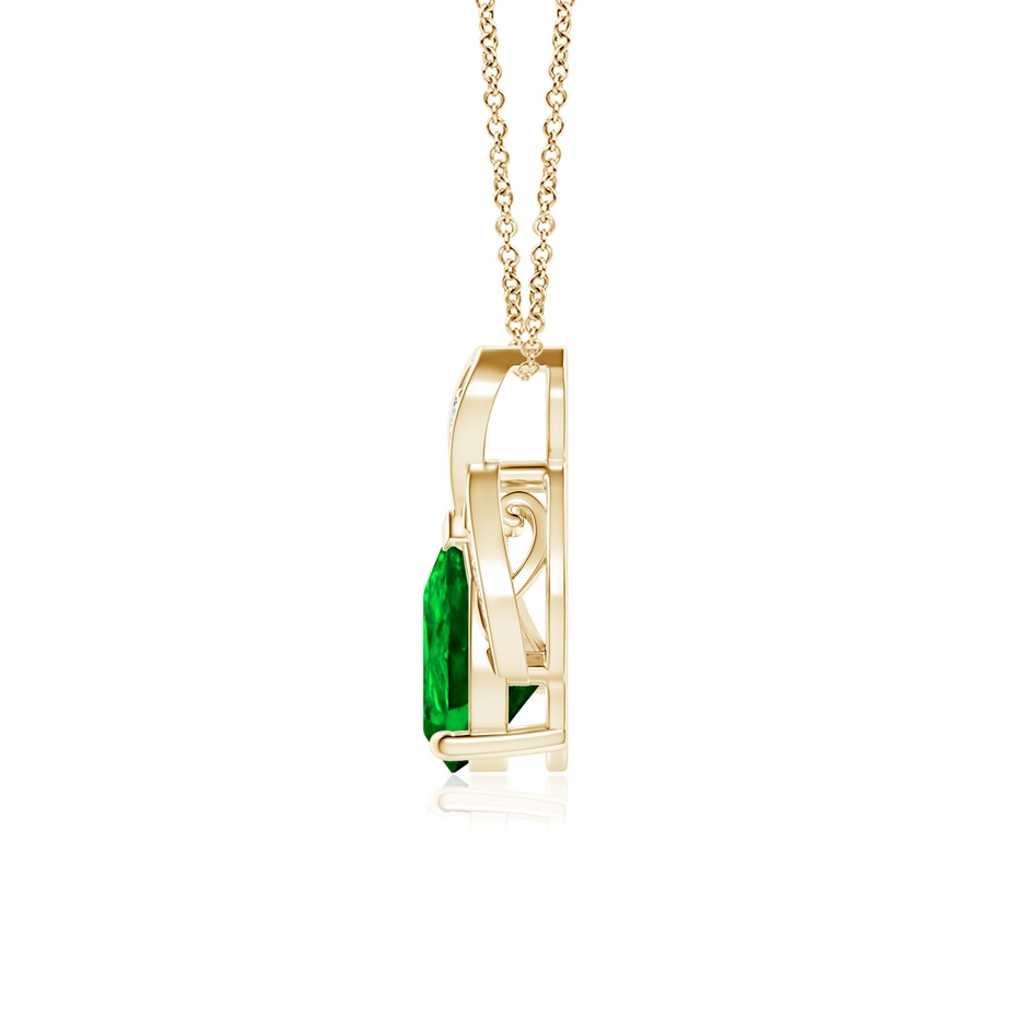8x6mm AAAA Solitaire Pear-Shaped Emerald Flame Pendant in Yellow Gold side 199