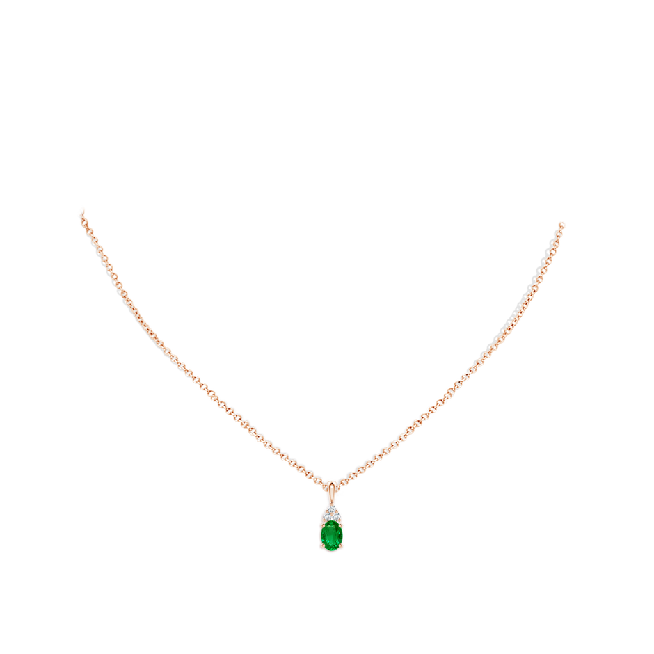 7x5mm AAAA Oval Emerald Solitaire Pendant with Trio Diamond in Rose Gold pen